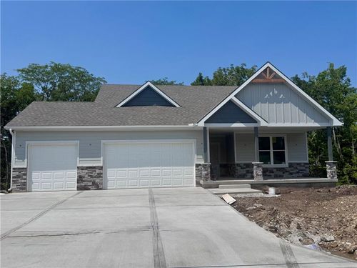 8638 Eagle Creek Drive, De Soto, KS, 66018 | Card Image