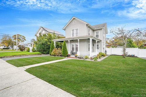 45 Maple Ave, Patchogue, NY, 11772-2986 | Card Image