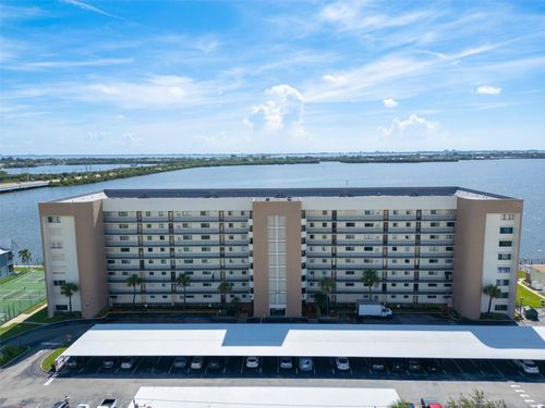 a708-200 S Sykes Creek Pkwy, Merritt Island, FL, 32952-3375 | Card Image