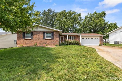 1001 Wilmington Dr, Saint Charles, MO, 63301-4762 | Card Image