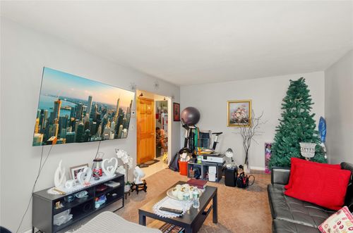742 58th St, Brooklyn, NY, 11234-1005 | Card Image