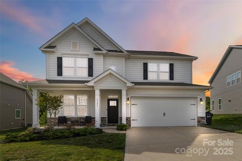 5121 Ennisworth Ln, Charlotte, NC, 28214-4147 | Card Image