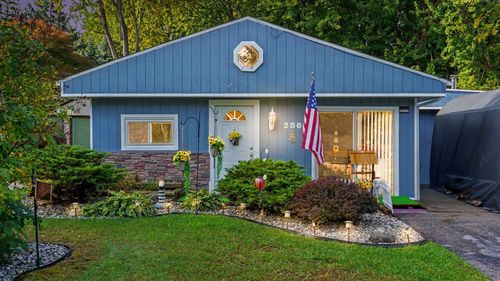 286 Lagoon-Beach Drive, Bangor Charter Township, MI, 48706 | Card Image