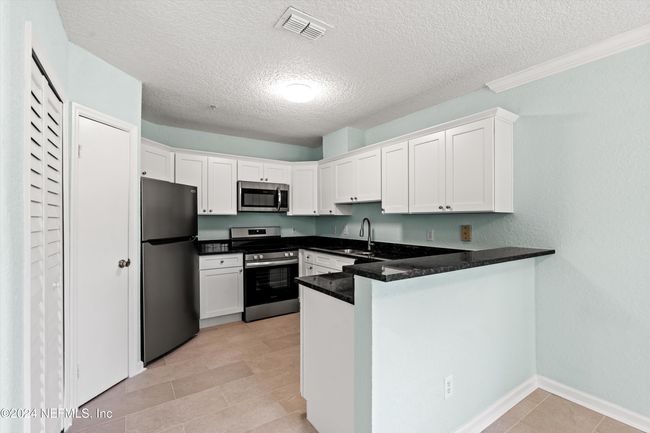 Stainless Appliaces | Image 10