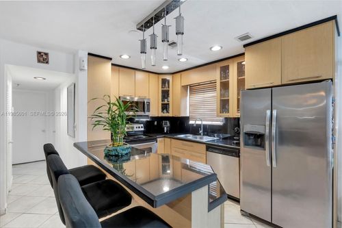 apt-110-11685 Canal Dr, North Miami, FL, 33181-3259 | Card Image