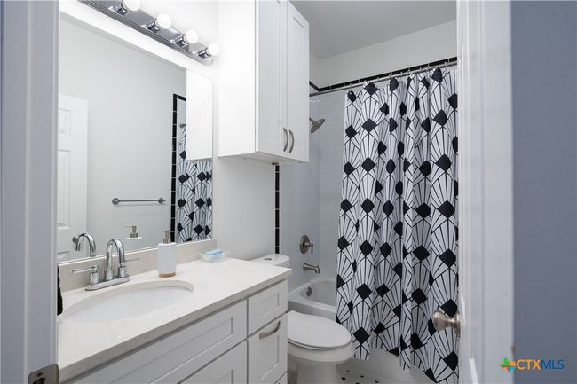 APT-8 - 6501 Columbia Oaks Ct, Condo with 2 bedrooms, 2 bathrooms and null parking in Austin TX | Image 23