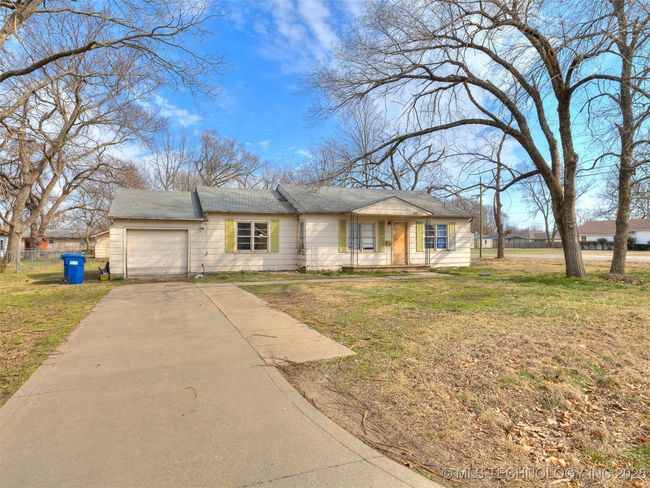 102 N Hayden St, House other with 3 bedrooms, 1 bathrooms and null parking in Chouteau OK | Image 35