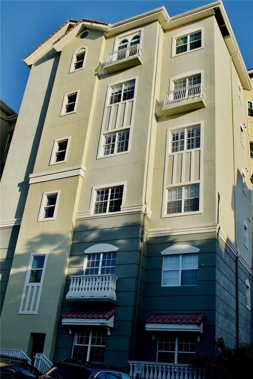 apt-6-8761 The Esplanade, Orlando, FL, 32836-7717 | Card Image