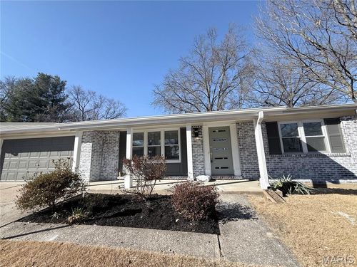 265 Waterford Dr, Florissant, MO, 63033-5742 | Card Image