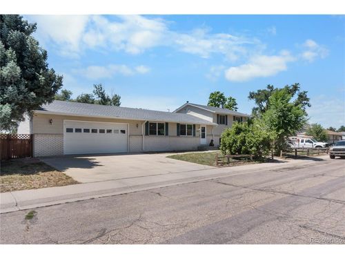 1112 Village Dr, Fort Lupton, CO, 80621-2534 | Card Image