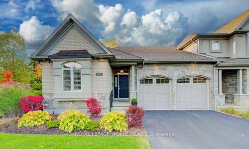 435 Winchester Dr, Waterloo, ON, N2T0B7 | Card Image