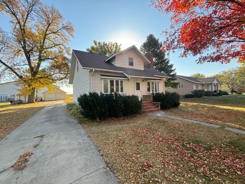 423 Ne 2nd St, Buffalo Lake, MN, 55314 | Card Image