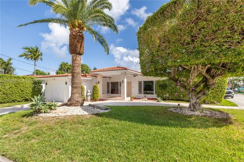 8801 Dickens Ave, Surfside, FL, 33154-3358 | Card Image