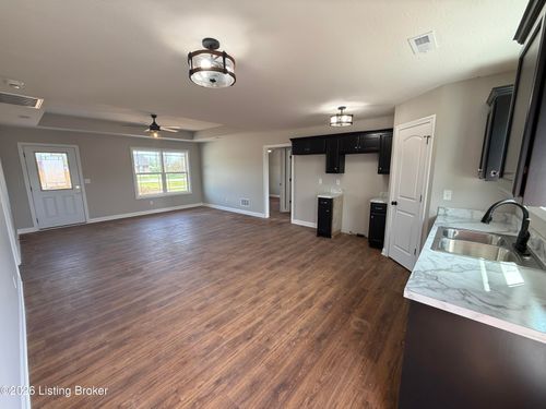 304 Susannah Ave, Bardstown, KY, 40004-7785 | Card Image