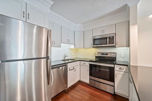 13-152 Quincy Shore Dr, Quincy, MA, 02171-2937 | Card Image