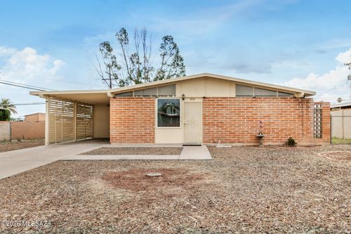 8041 E Julia Street, Tucson, AZ, 85710 | Card Image