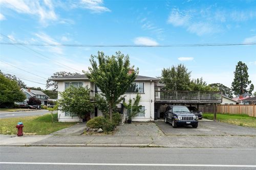 2343 Shelbourne St, Victoria, BC, V8R6P4 | Card Image