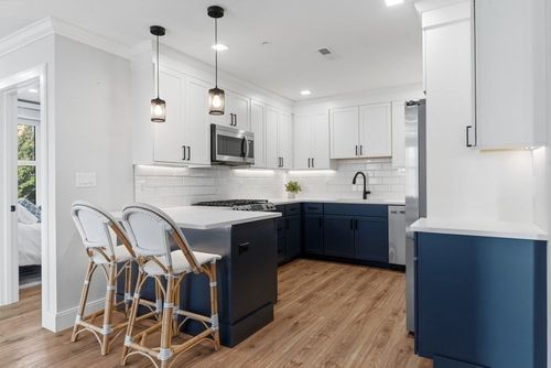 304-1721 Centre St, Boston, MA, 02132-1599 | Card Image