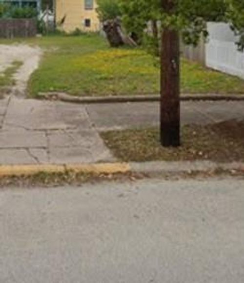 2420 Avenue O 1/2, Galveston, TX, 77550-7829 | Card Image