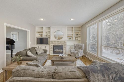 12088 Marquess Ln N, Lake Elmo, MN, 55042-4412 | Card Image