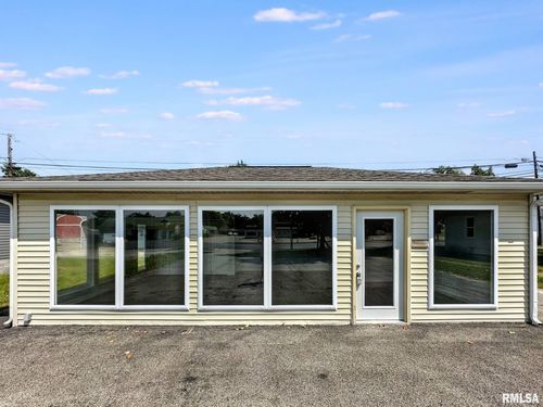 1112 S Park Ave, Herrin, IL, 62948-4134 | Card Image