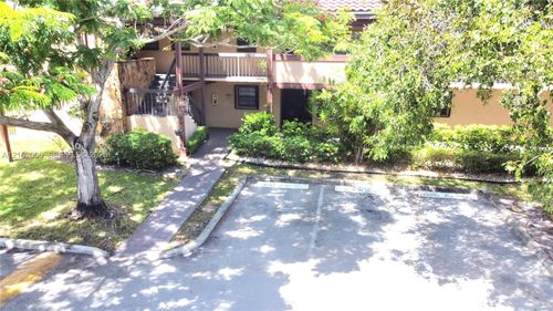 101-20801 San Simeon Way, Miami, FL, 33179 | Card Image