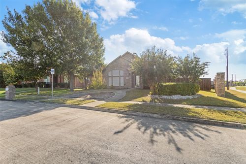 204 Trinity Dr, Lancaster, TX, 75146-2277 | Card Image