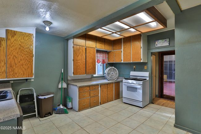 219 W Elm St, House other with 3 bedrooms, 1 bathrooms and null parking in Winslow AZ | Image 9