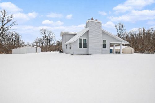 63091 Calvin Center Rd, Cassopolis, MI, 49031-8537 | Card Image