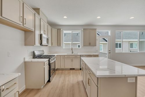 320-6811 S Survey Peak Ln, West Jordan, UT, 84081-4259 | Card Image