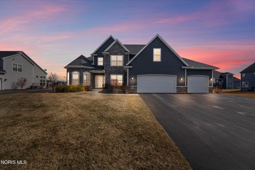 110 Wellington Pl, Perrysburg, OH, 43551-9801 | Card Image