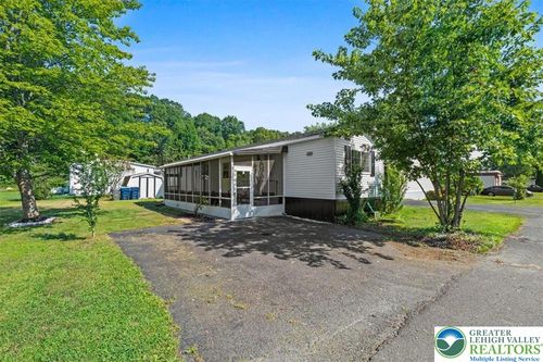 346 Upper Pmhe South Dr, East Stroudsburg, PA, 18302-6908 | Card Image