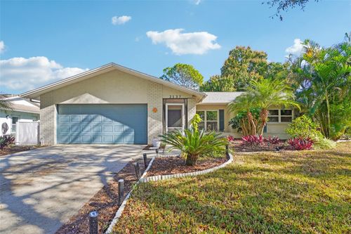 2137 Malcolm Dr, Palm Harbor, FL, 34684-1820 | Card Image