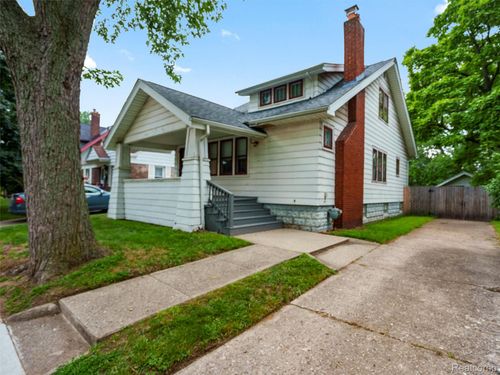 816 Pearson St, Ferndale, MI, 48220-1687 | Card Image