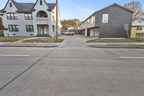 apt-3-2820 Blodgett St, Houston, TX, 77004-6093 | Card Image