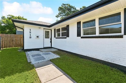 1213 Mason Smith Ave, Metairie, LA, 70003-4729 | Card Image