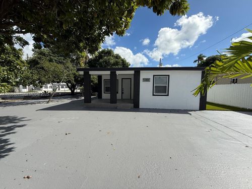 10597 Nw 30th Ave, Miami, FL, 33147-1127 | Card Image