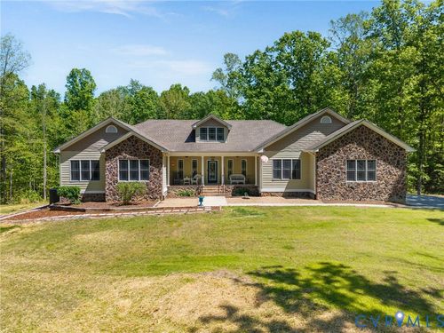 6126 Autumn Bluff Rd, Powhatan, VA, 23139-5400 | Card Image
