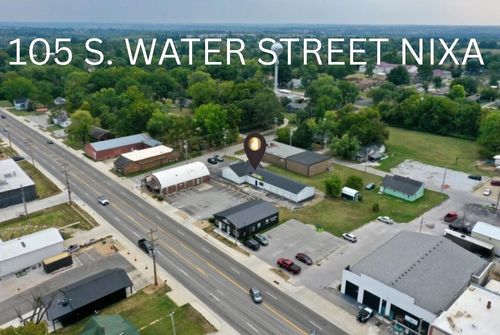 105 Water St, Nixa, MO, 65714-8925 | Card Image
