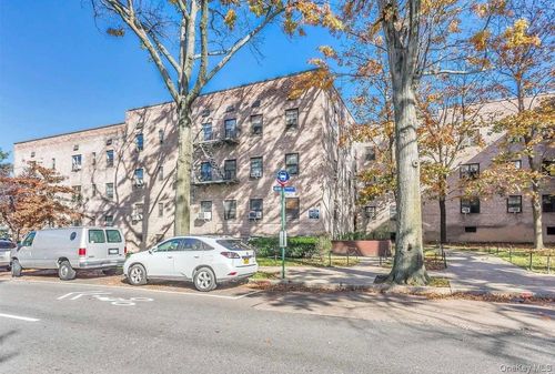 3f-78-11 Main St, Kew Garden Hl, NY, 11367-3556 | Card Image
