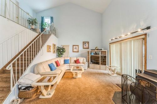 17 Bayview Ct, Inwood, NY, 11096-2044 | Card Image