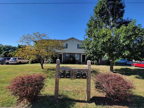 314 Woodcrest Dr, Gallatin, TN, 37066-4078 | Card Image
