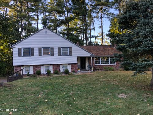 19 Meadow Dr, Queensbury, NY, 12804-1519 | Card Image