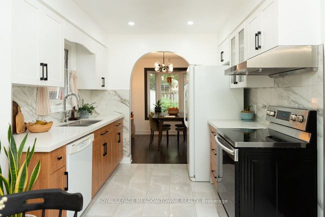 32 Clarridge Crt, House other with 4 bedrooms, 3 bathrooms and 2 parking in Brampton ON | Image 11