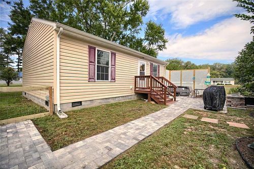 1385 Gaskins Rd, Weems, VA, 22576 | Card Image