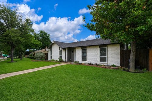 7318 Emory Oak Ln, Dallas, TX, 75249-1440 | Card Image