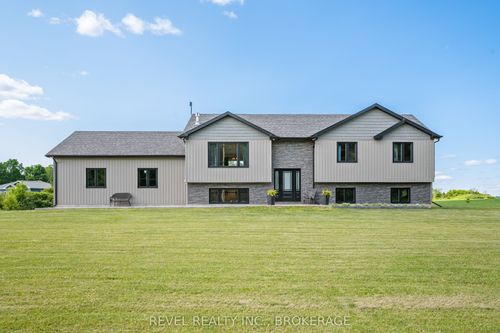 2962 4th Concession Rd, Gananoque, ON, K7G2V5 | Card Image
