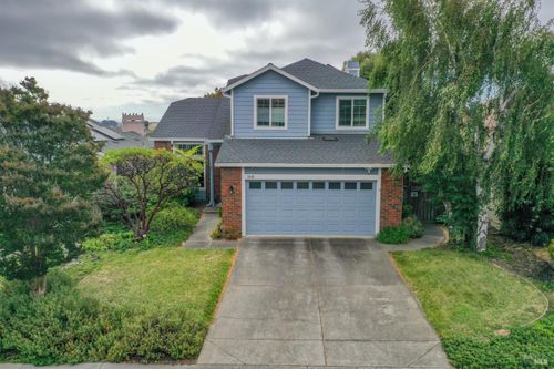 168 Breezewalk Dr, Vallejo, CA, 94591-7142 | Card Image
