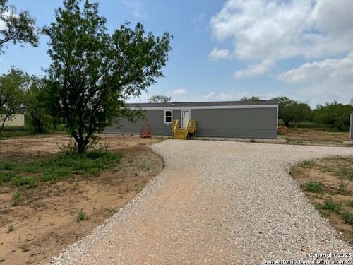 1-277 County Road 1647, Moore, TX, 78057-2248 | Card Image