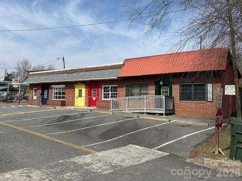 123 Park Lane Drive, Rutherfordton, NC, 28139 | Card Image